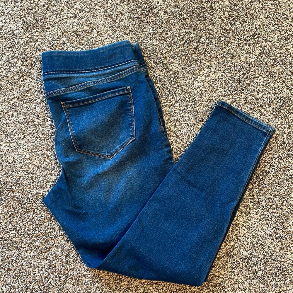 Old Navy Rockstar Super Skinny Jeggings